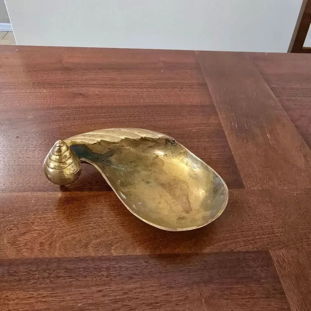 Vintage Solid Brass Footed‎ Winged Shell Catch-all